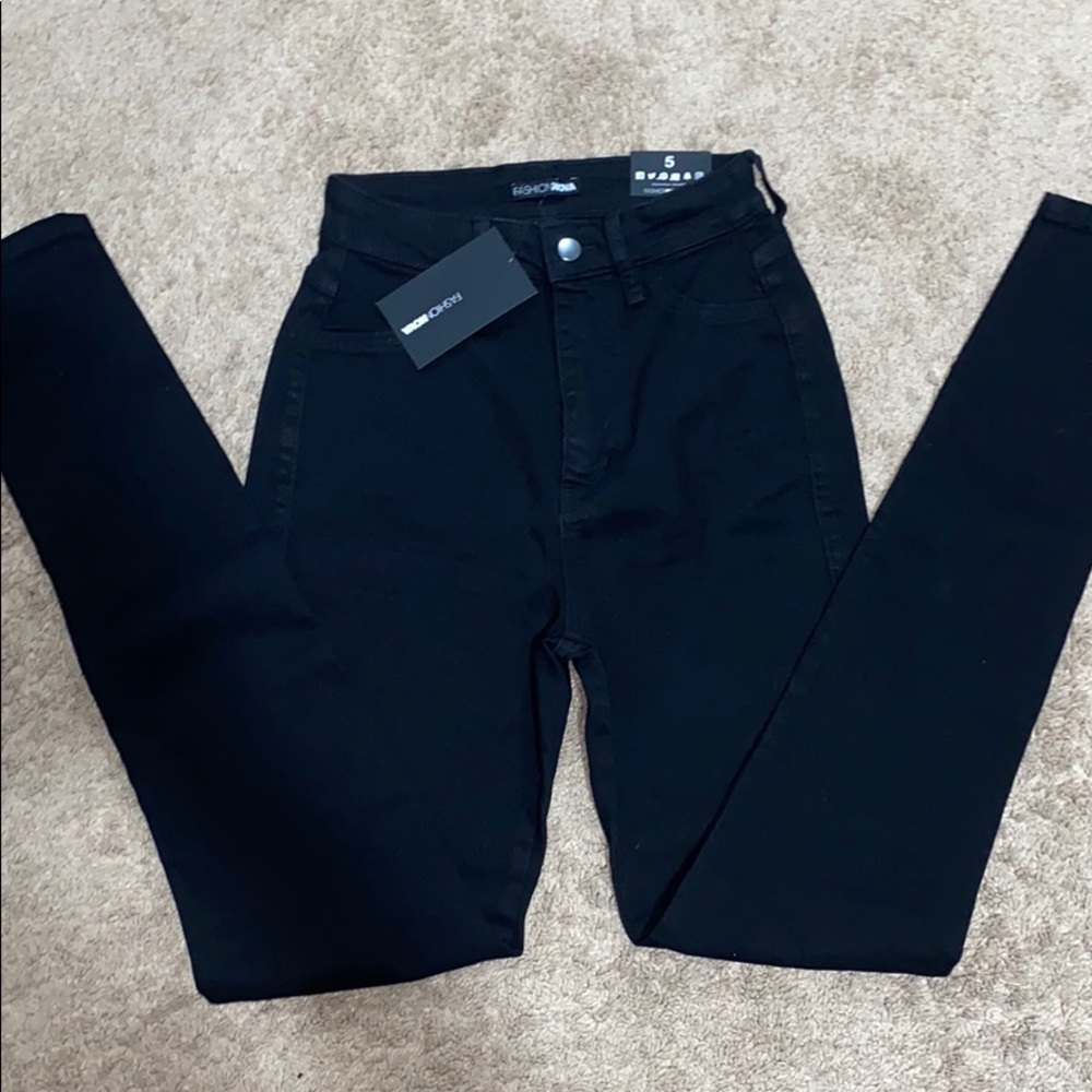 fashion nova high waisted black skinny jeans